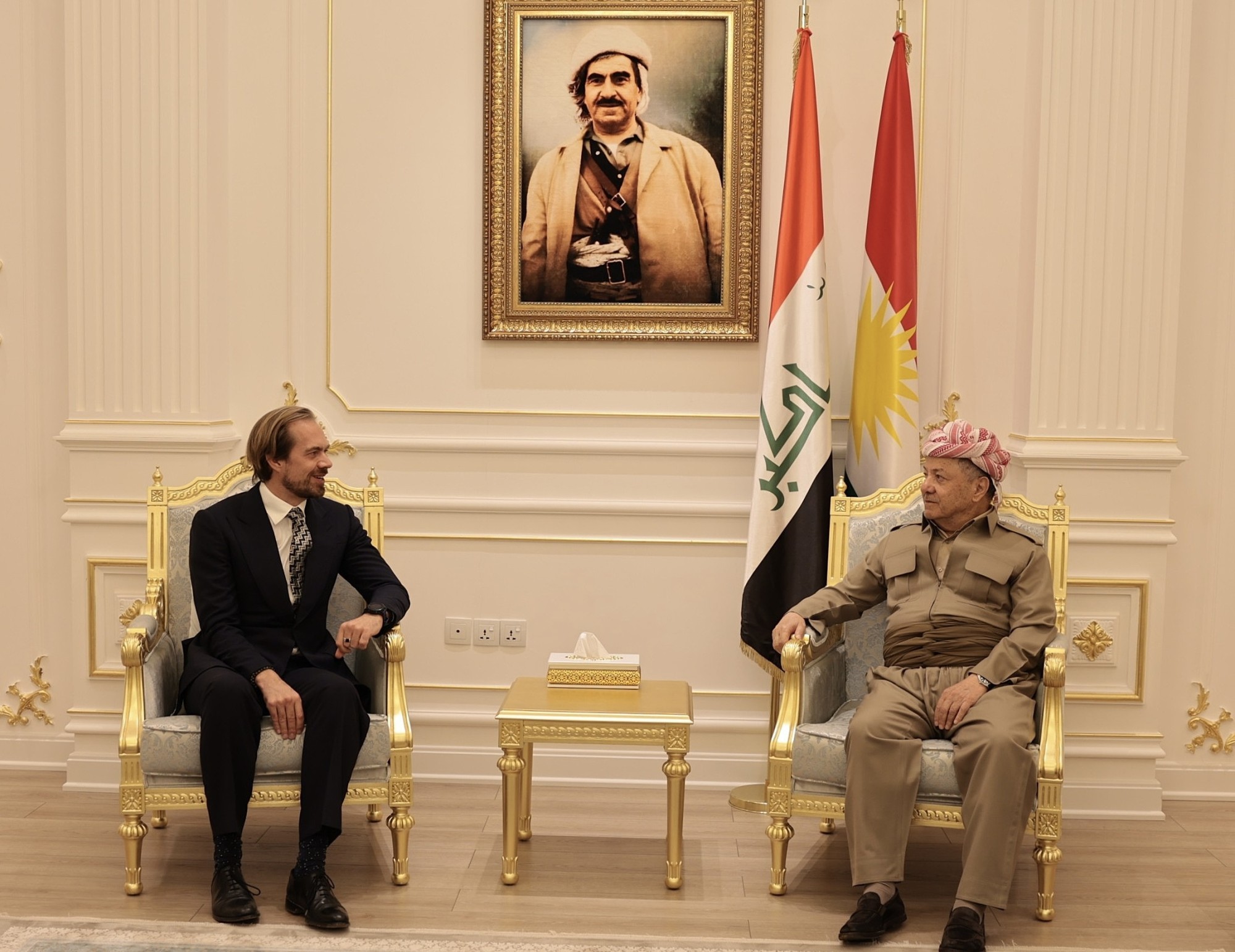 بارزاني يستقبل القنصل العام البريطاني في أربيل بمناسبة استقبل الرئيس مسعود بارزاني، اليوم الأحد الموافق 26 تموز 2026، السيد أندرو بيزلي، القنصل ا